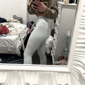 Lululemon wundertrain leggings 25” light blue